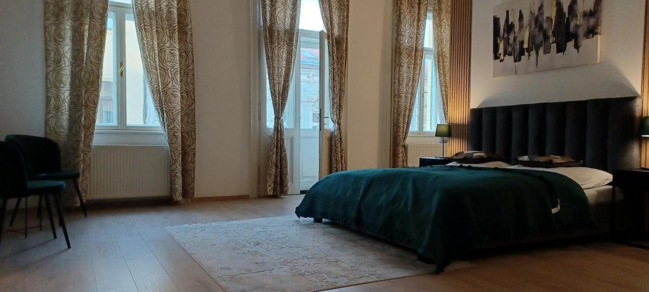 Entrez Apartment 3 - Historical Centre โกชิเซ ภายนอก รูปภาพ