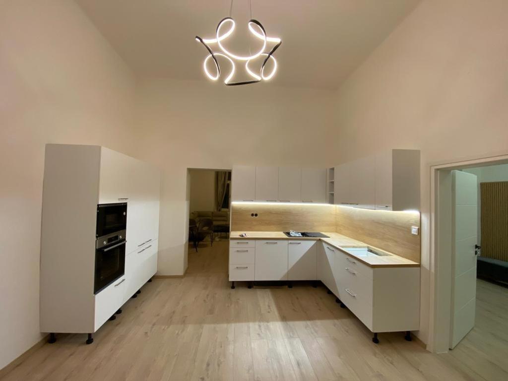 Entrez Apartment 3 - Historical Centre โกชิเซ ภายนอก รูปภาพ