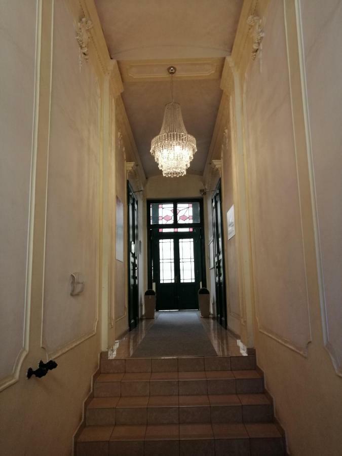 Entrez Apartment 3 - Historical Centre โกชิเซ ภายนอก รูปภาพ