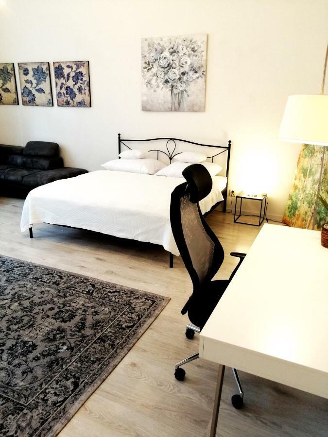 Entrez Apartment 3 - Historical Centre โกชิเซ ภายนอก รูปภาพ
