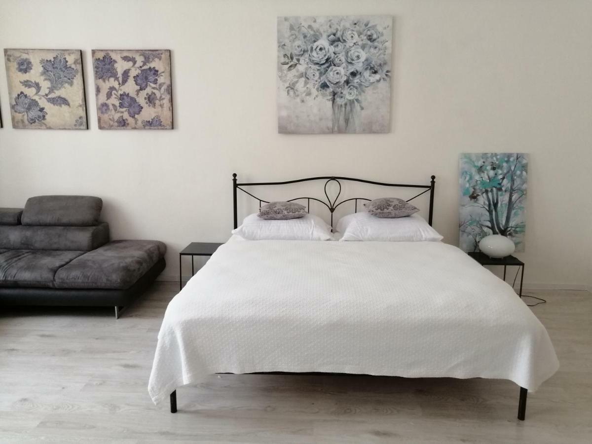 Entrez Apartment 3 - Historical Centre โกชิเซ ภายนอก รูปภาพ