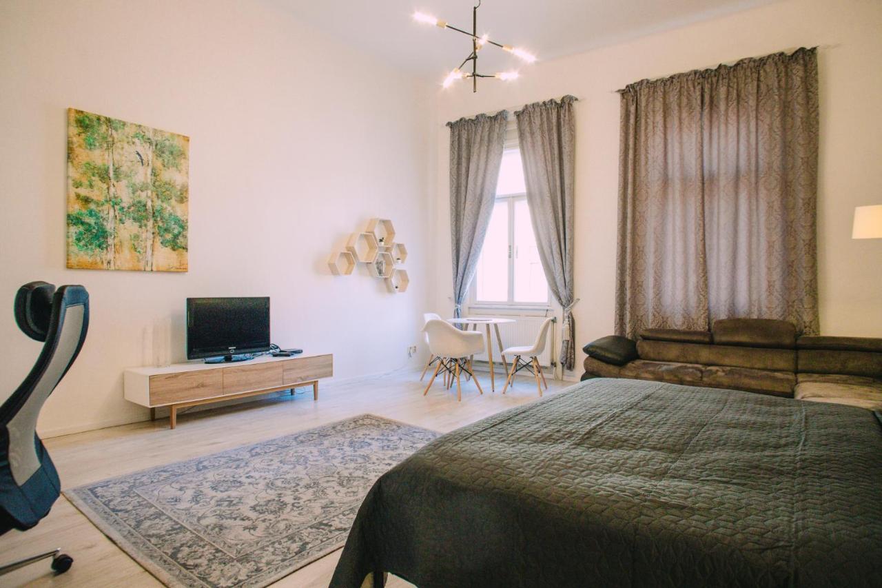Entrez Apartment 3 - Historical Centre โกชิเซ ภายนอก รูปภาพ